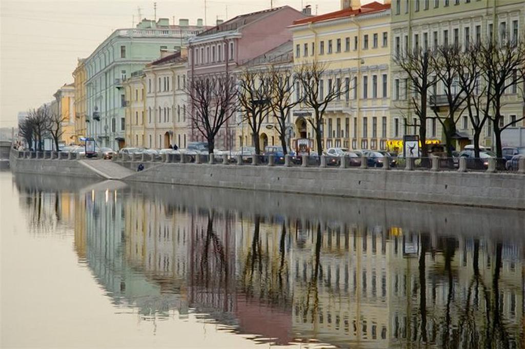 Fontanka River View Vandrarhem Sankt Petersburg Exteriör bild